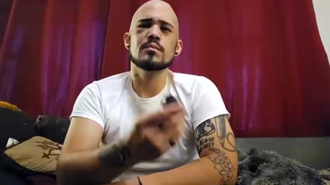 Snapshot of brownboyt chatting on October 19, 3:12 pm brownboyt online show from October 19, 3:12 pm