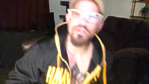 Snapshot of brownboyt chatting on March 30, 11:44 am brownboyt online show from March 30, 11:44 am