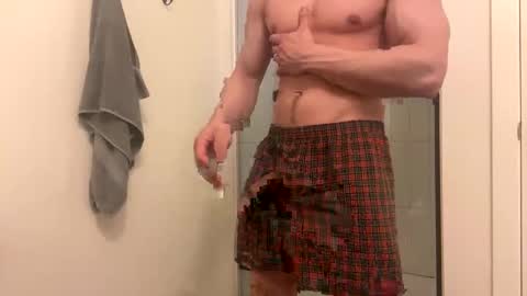 Snapshot of browndaddy4713 chatting on March 11, 6:30 am browndaddy4713 online show from March 11, 6:30 am