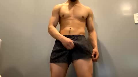 Snapshot of browndaddy4713 chatting on March 26, 3:50 pm browndaddy4713 online show from March 26, 3:50 pm