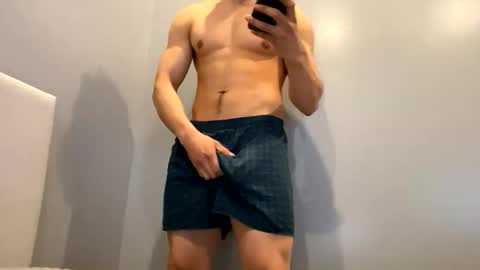 Snapshot of browndaddy4713 chatting on March 27, 5:23 pm browndaddy4713 online show from March 27, 5:23 pm