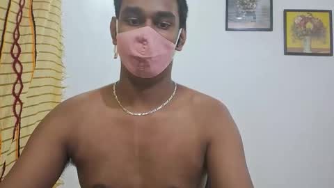 Snapshot of brownguy2505 chatting on December 2, 1:39 pm brownguy2505 online show from December 2, 1:39 pm