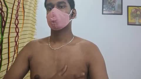 Snapshot of brownguy2505 chatting on December 3, 1:53 pm brownguy2505 online show from December 3, 1:53 pm