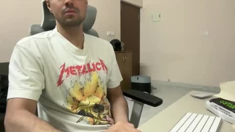 Snapshot of brownmeverick chatting on June 8, 2:28 pm brownmeverick online show from June 8, 2:28 pm