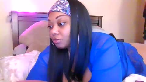 brownroundrenee online show from November 14, 11:20 am