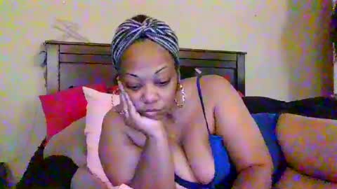 brownroundrenee online show from June 28, 10:10 am