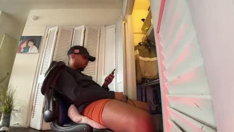 Brownskinshortyy online show from April 24, 9:06 pm
