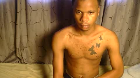 Snapshot of brownslim2 chatting on June 1, 6:48 am yas AND MILLA online show from June 1, 6:48 am