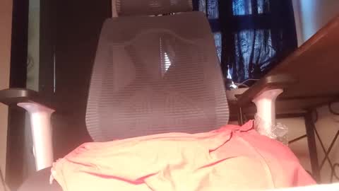 Snapshot of brownuncut3019 chatting on January 18, 12:04 pm brownuncut3019 online show from January 18, 12:04 pm