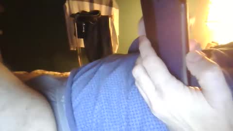 Snapshot of brtbrlss chatting on October 22, 2:23 am brtbrlss online show from October 22, 2:23 am