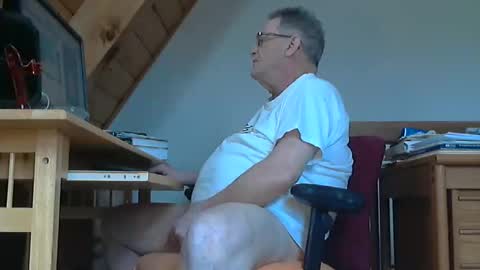 brubar online show from April 17, 3:37 pm