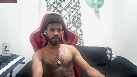 bruce_1111 online show from November 29, 8:23 pm