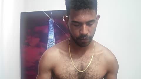 bruce_1111 online show from July 24, 3:43 pm