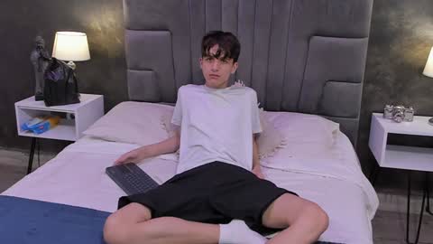 Bruce Hans online show from February 7, 11:34 am