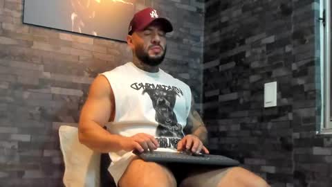 brucedallas online show from May 15, 11:34 pm