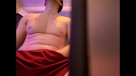 Snapshot of brucelogan80 chatting on November 27, 12:35 am brucelogan80 online show from November 27, 12:35 am