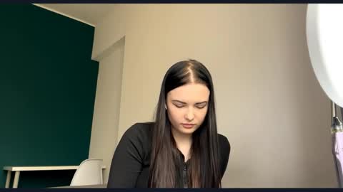 Luna online show from April 28, 1:05 pm