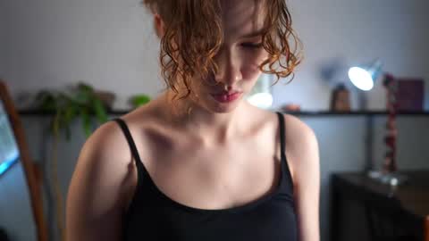 Tess online show from May 9, 1:49 pm
