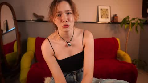 Tess online show from May 28, 2:14 pm