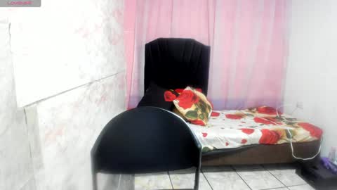 Snapshot of brunette_sasha chatting on June 3, 11:13 am Sasha Brunette online show from June 3, 11:13 am