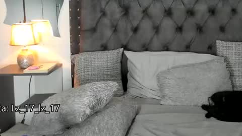 lizathomson online show from February 23, 8:17 pm