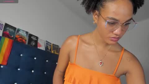 brunettjhelen online show from October 10, 5:28 am