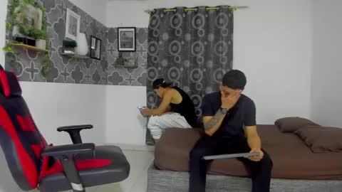 Snapshot of bruno_snow chatting on October 24, 3:25 am bruno_snow online show from October 24, 3:25 am