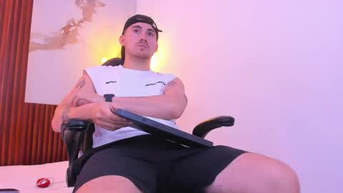 bruno_walkerr online show from December 2, 12:10 pm