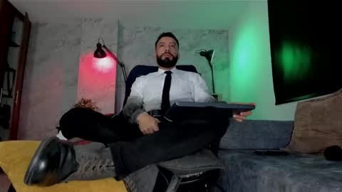 Snapshot of bruno_woods chatting on December 4, 11:52 am Andres Suarez online show from December 4, 11:52 am