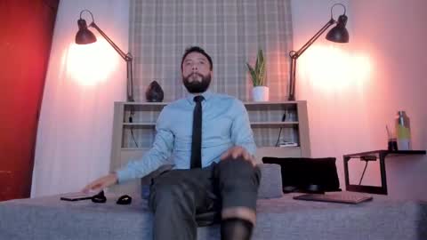 Snapshot of bruno_woods chatting on January 9, 10:29 am Andres Suarez online show from January 9, 10:29 am