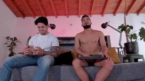 Snapshot of bruno_woods chatting on February 17, 3:08 pm Andres Suarez online show from February 17, 3:08 pm