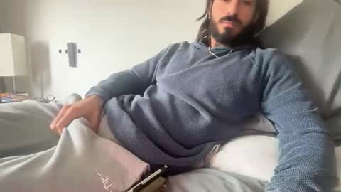 Snapshot of brunobaibe3399 chatting on April 5, 10:07 pm Sebastian online show from April 5, 10:07 pm