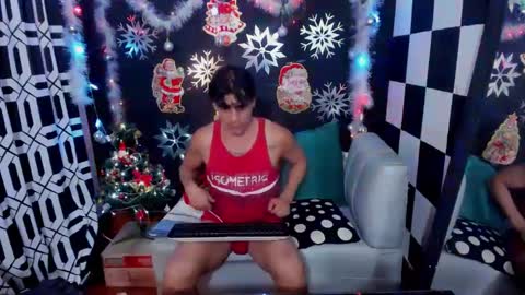 Snapshot of brunocuttie94 chatting on December 12, 3:48 pm Join my fan club here 150 tokens a month online show from December 12, 3:48 pm