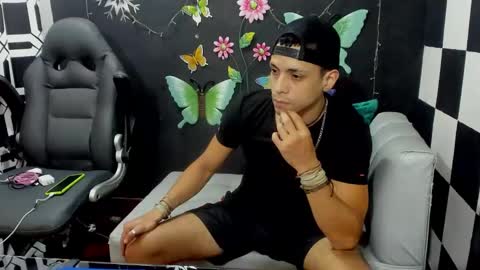 Snapshot of brunocuttie94 chatting on February 9, 7:41 pm Join my fan club here 150 tokens a month online show from February 9, 7:41 pm