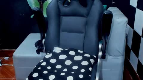 Snapshot of brunocuttie94 chatting on February 13, 4:39 pm Join my fan club here 150 tokens a month online show from February 13, 4:39 pm
