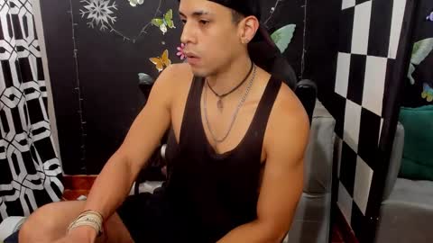 Snapshot of brunocuttie94 chatting on February 16, 6:43 pm Join my fan club here 150 tokens a month online show from February 16, 6:43 pm