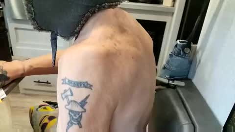 Snapshot of brushsquach chatting on October 13, 6:08 pm Steve... aka SkinnieDippin aka TimberTramp online show from October 13, 6:08 pm