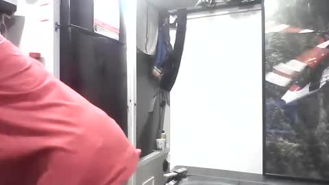 Snapshot of brushsquach chatting on October 17, 4:37 am Steve... aka SkinnieDippin aka TimberTramp online show from October 17, 4:37 am