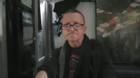 Steve... aka SkinnieDippin aka TimberTramp online show from January 18, 8:12 pm