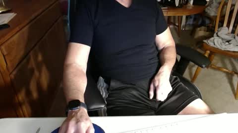 Brussells online show from December 17, 3:28 pm