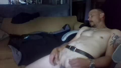 Snapshot of brutal3anddone chatting on November 19, 4:29 pm brutal3anddone online show from November 19, 4:29 pm