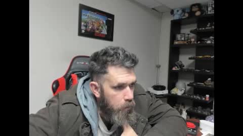 Snapshot of brutalmaster1983 chatting on December 14, 5:46 am BRUTALMASTER1983 online show from December 14, 5:46 am