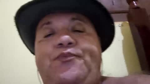 brwbhhh online show from March 11, 1:55 am