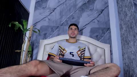 Bry Dalton online show from March 10, 8:03 pm