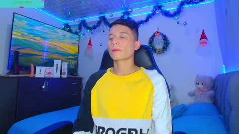 Snapshot of bryam_hot chatting on December 3, 11:57 pm BRYAM INDEPENDENT MODEL online show from December 3, 11:57 pm