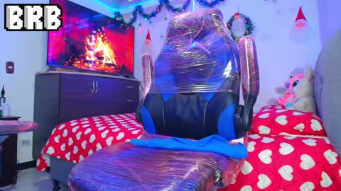 Snapshot of bryam_hot chatting on December 7, 4:42 am BRYAM INDEPENDENT MODEL online show from December 7, 4:42 am