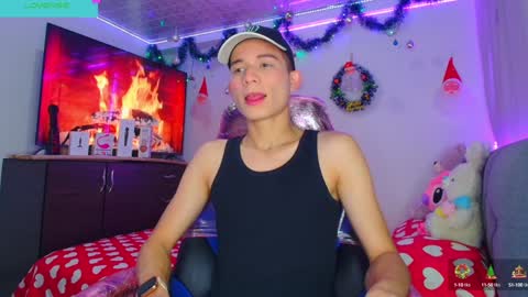 Snapshot of bryam_hot chatting on December 11, 1:05 am BRYAM INDEPENDENT MODEL online show from December 11, 1:05 am