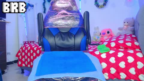 Snapshot of bryam_hot chatting on December 22, 7:33 am BRYAM INDEPENDENT MODEL online show from December 22, 7:33 am