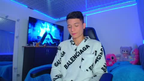 Snapshot of bryam_hot chatting on January 24, 1:13 am BRYAM INDEPENDENT MODEL online show from January 24, 1:13 am