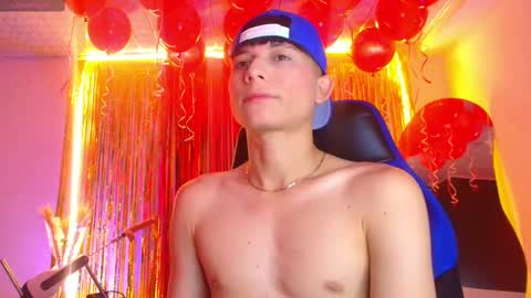 Snapshot of bryam_hot chatting on September 24, 8:34 pm BRYAM INDEPENDENT MODEL online show from September 24, 8:34 pm